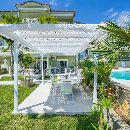 Apartament Lafeyra *