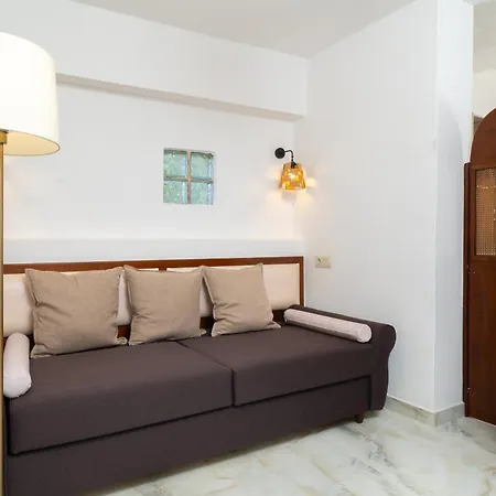 Lafeyra Apartment *